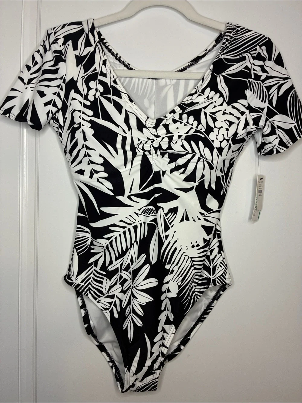 NWT Talbots Black & White Tropical Leaf Short-Sleeve One-Piece